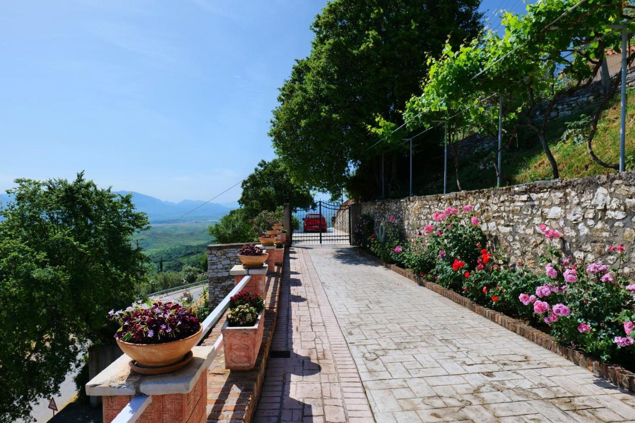 Landscape Appartement Nivice Buitenkant foto